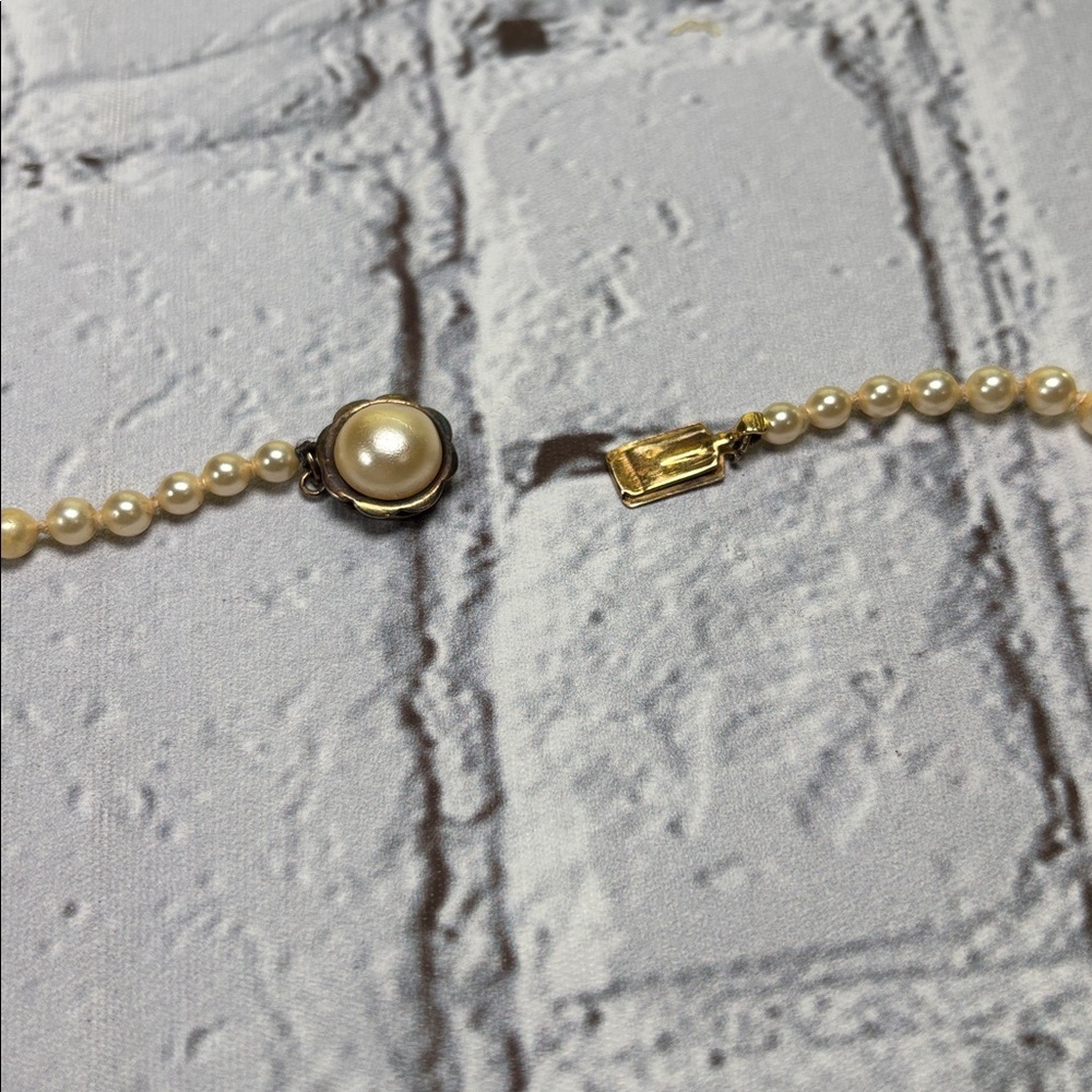 Vintage Pearl Necklace 925 Sterling Gold Tone Clasp Ivory Pearls Dainty Classic - Picture 7 of 14